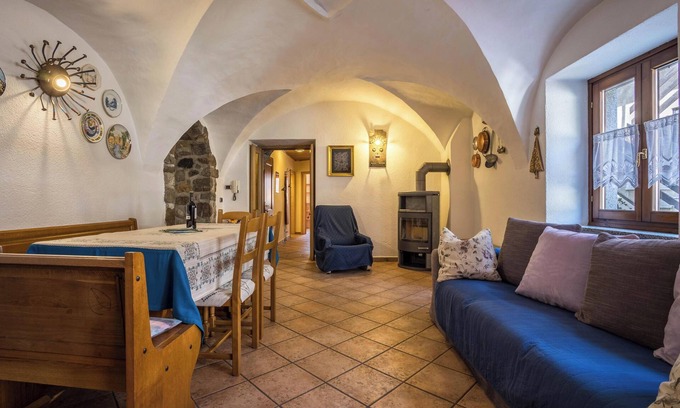 Molina di Ledro Apartment | Apartment "Jasmine" close to the Lake with Mountain Views