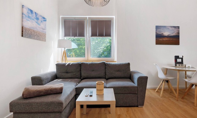 Lohe-Rickelshof Apartment | Apartment 'Junge 1' with Wi-Fi