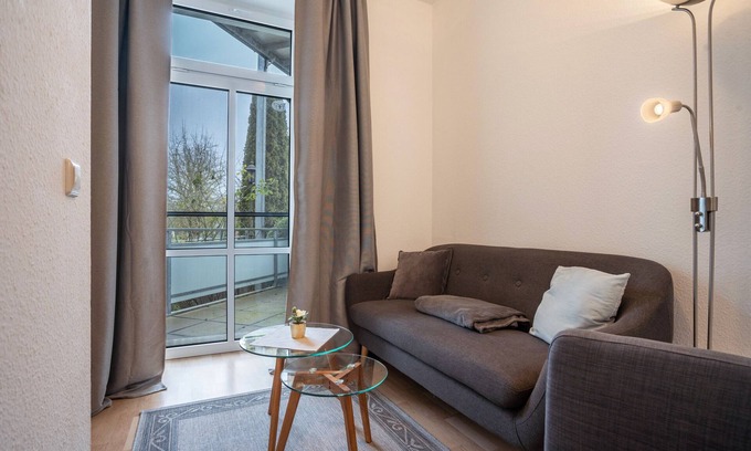 Muritz Apartment | Apartment 'Junkerstube 4' with Shared Garden, Balcony and Wi-Fi