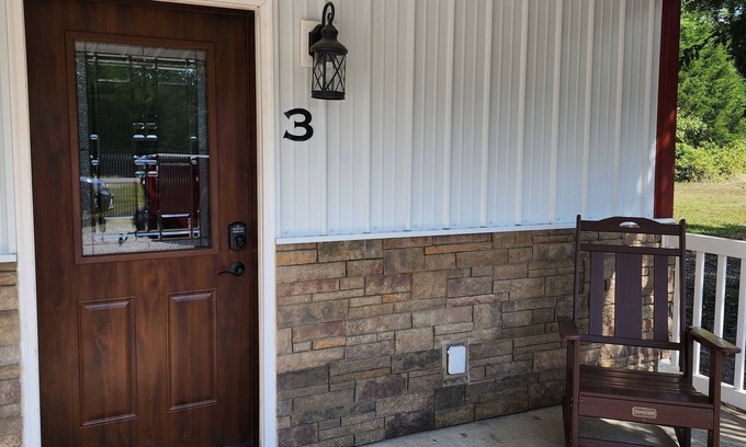 Carterville Apartment | Apartment just 15 minutes drive to Southern Illinois University