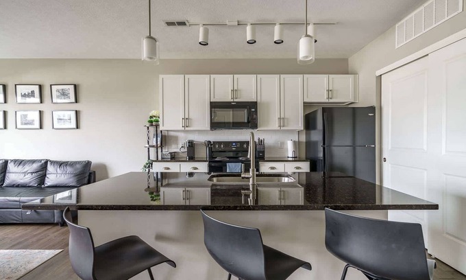 Downtown Columbus Apartment | Apartment Just Outside Downtown
