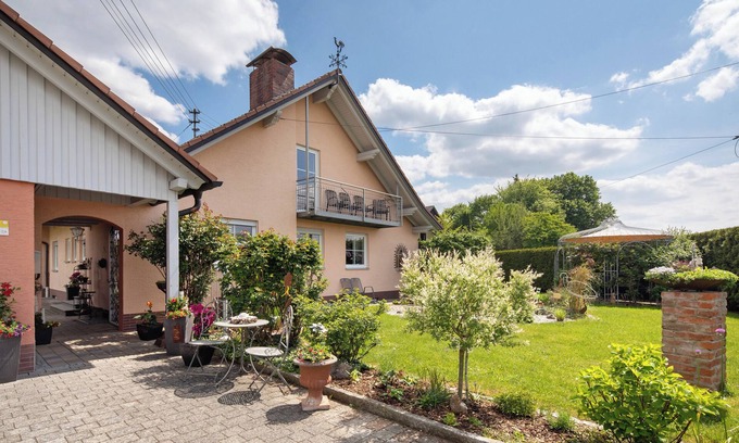 Behlingen Apartment | Apartment 'Kammeltal' with Private Garden, Balcony and Wi-Fi