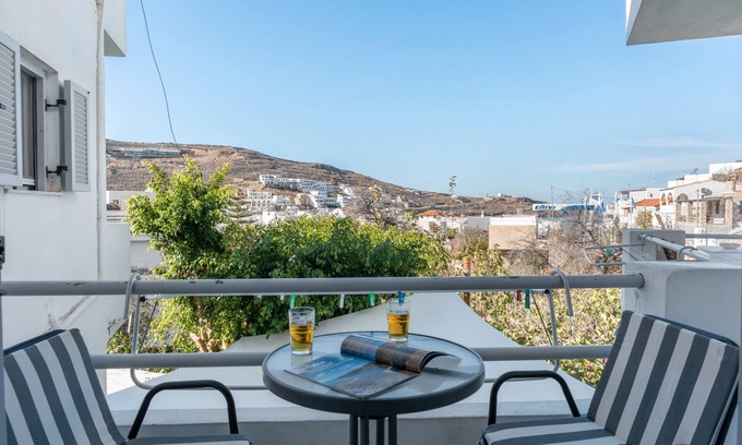 Merichas Apartment | Apartment 'Katerina Irida' with Sea View, Wi-Fi and Air Conditioning