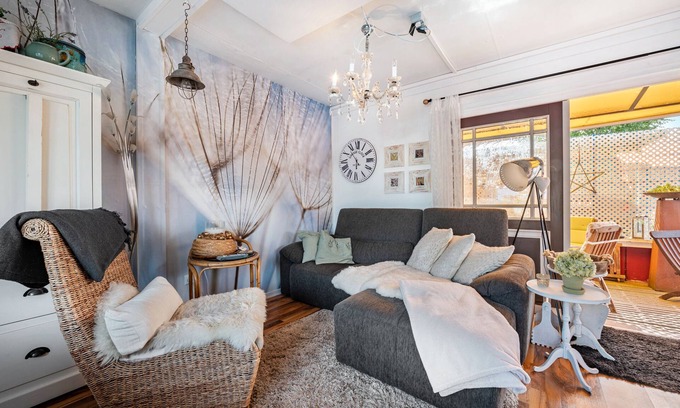 Erichshof Apartment | Apartment 'Kleine Oase Stuhr Im Container E G' with Shared Terrace, Shared Garden and Wi-Fi