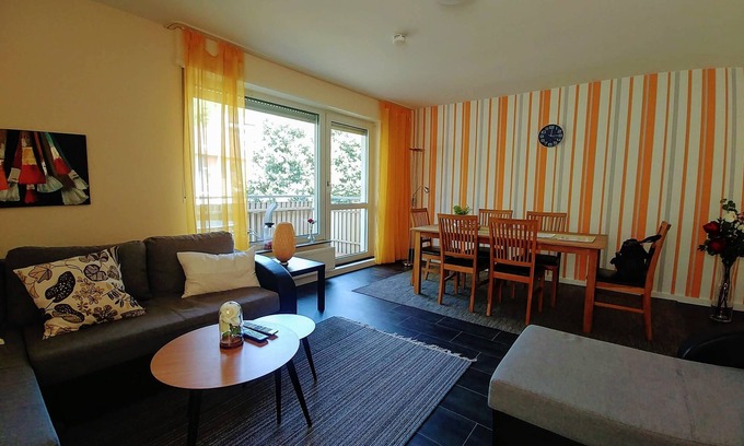 Sued Apartment | Apartment 'Koblenz City, Wohnung Links' with Balcony and Wi-Fi