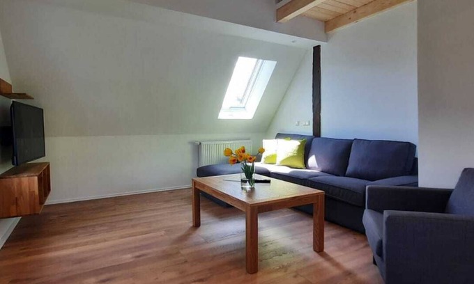Finnentrop Apartment | Apartment 'Kornkammer' with Shared Garden, Balcony and Wi-Fi