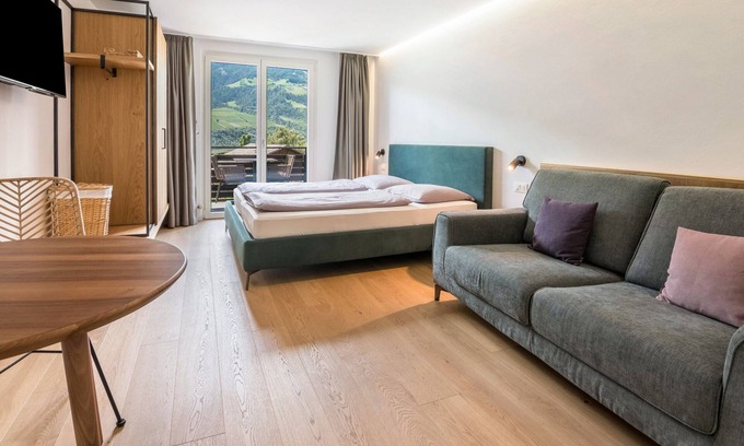 Silandro Apartment | Apartment 'Kortscherhof Apt Typ 6-2' with Mountain View, Shared Garden and Wi-Fi