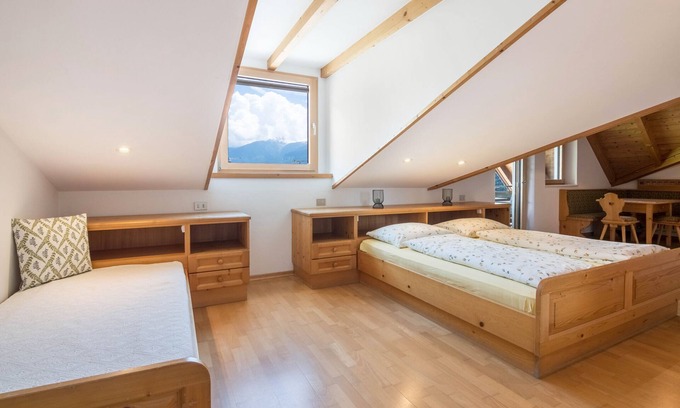 Silandro Apartment | Apartment 'Kortscherhof Apt Typ 5' with Mountain View, Shared Garden and Wi-Fi