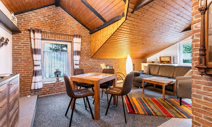 Lehe Apartment | Apartment 'Küstenliebe' with Shared Terrace, Shared Garden and Wi-Fi