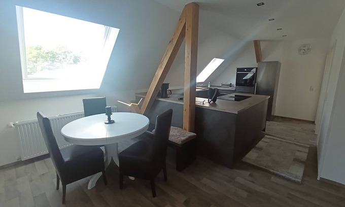 Neuhof Apartment | Apartment 'Ländliche Ferienwohnung' with Wi-Fi