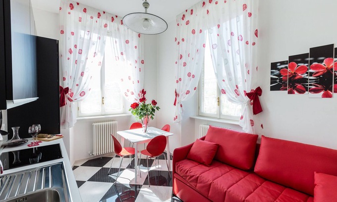Grottammare Apartment | Apartment L'Ancora. Beautiful, on the sea, in the center!