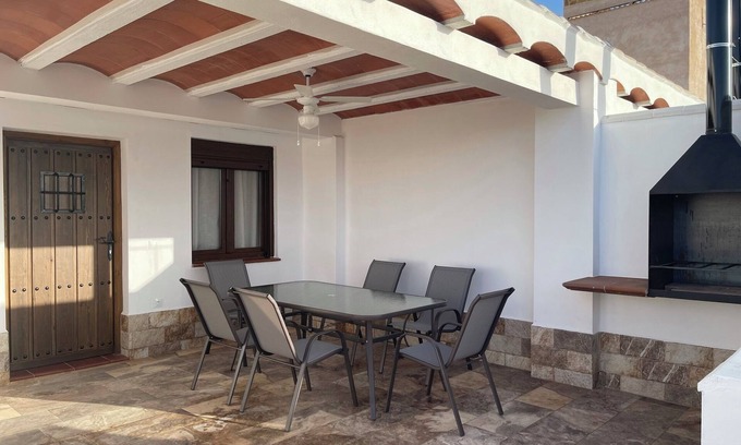Chiclana de Segura Apartment | Apartment 'La Teja 6' with Mountain View, Wi-Fi and Air Conditioning