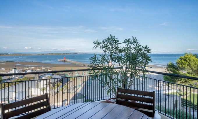 Lignano Sabbiadoro Apartment | Apartment "La Terrazza Sul Faro" with Sea View, Balcony and Wi-Fi