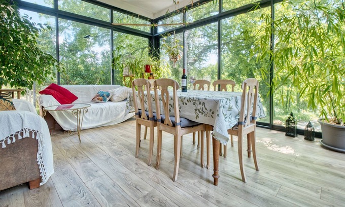 Allemans Apartment | Apartment 'La Montagne Sud' with Shared Garden and Wi-Fi