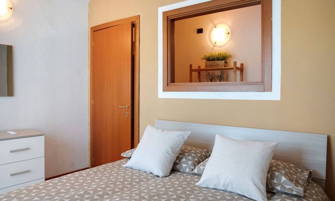 Castello dell'Acqua Apartment | Apartment 'La Terrazza' with Mountain View, Wi-Fi and Air Conditioning
