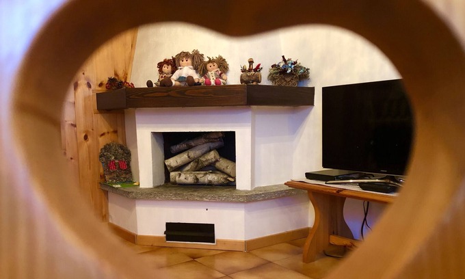 Dosso Veronza Apartment | Apartment 'Lagorai 2 Villaggio Veronza' with Mountain View, Shared Garden and Wi-Fi