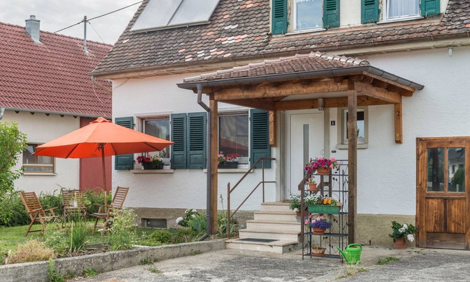 Bermatingen Apartment | Apartment 'Landhausappartment' with Private Terrace