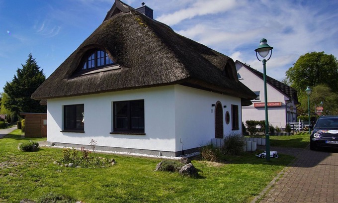 Ralswiek Apartment | Apartment Laran - Small cozy apartment near the water -