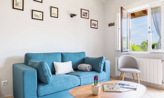 Alfoz de Lloredo House | Apartment 'Las Candelas - Las Sopeñas' with Sea View, Private Terrace and Wi-Fi