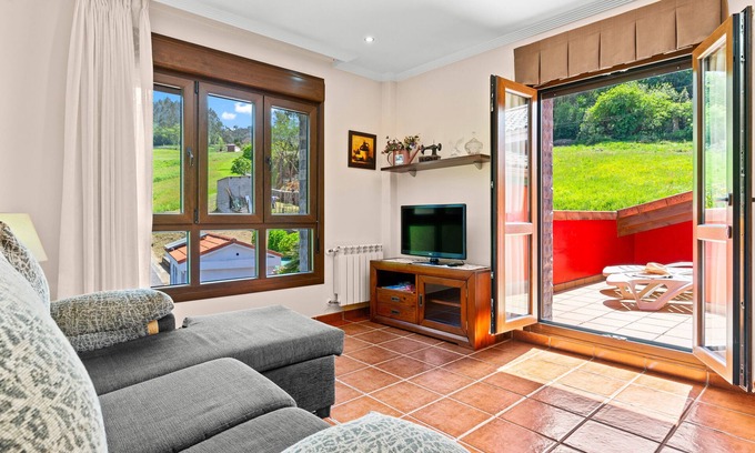 Riberas Apartment | Apartment 'Las Pilas' with Mountain View and Private Garden