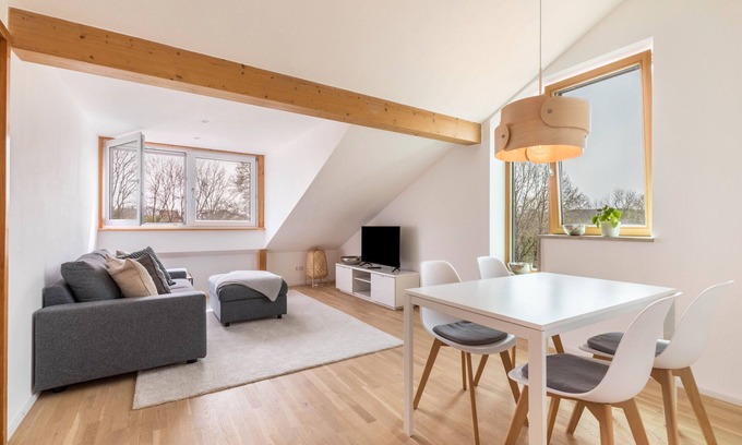 Blaustein Apartment | Apartment "Lautertal Loft" with Terraces & Wi-Fi