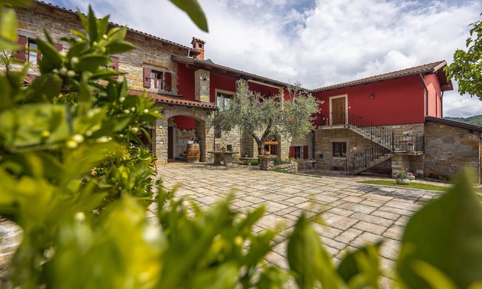 Koper Apartment | Apartment "Lavanda" in Tourist farm RED FAIRYTALE