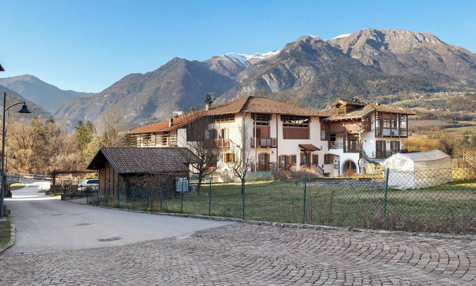 Comano Terme Apartment | Apartment 'Le More' with Mountain View, Balcony and Wi-Fi