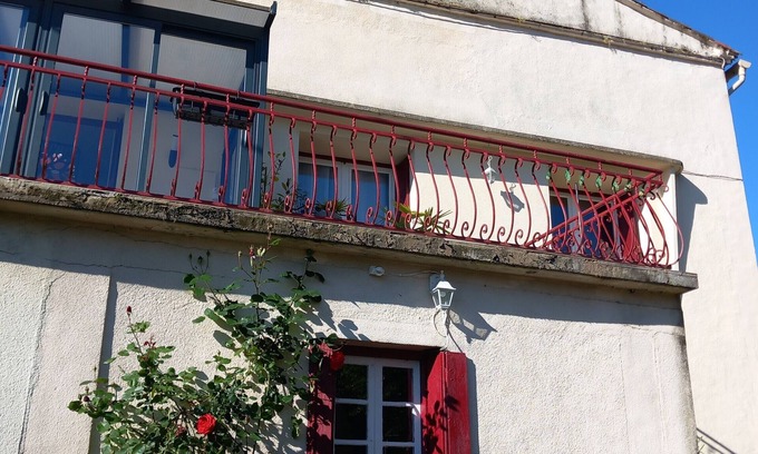 Le Vigan Apartment | Apartment 'Le Vigan' with Shared Garden and Wi-Fi