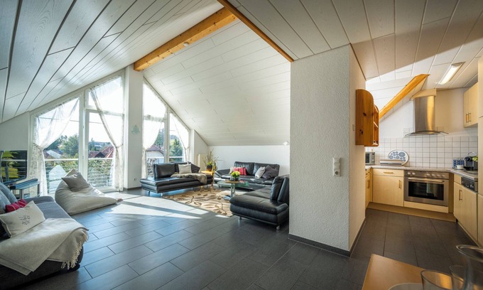 Schienen Apartment | Apartment “Lea” Near Lake Constance with Wi-Fi, Balcony, Terrace & Garden