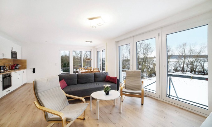 Niedernjesa Apartment | Apartment 'Leineufer' with Balcony and Wi-Fi