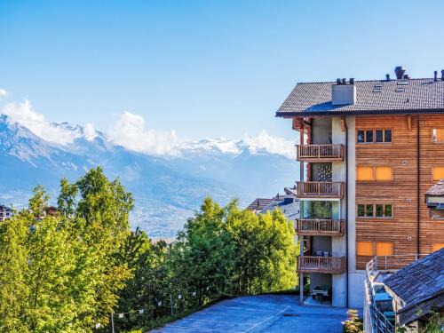 Saint-Pierre-de-Clages Apartment | Apartment Les Chouettes 1 by Interhome