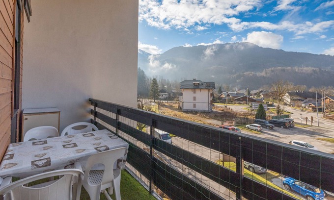 Samoens Apartment | Apartment 'Les Dorines - 6 Pers - Immoclean' with Mountain View, Balcony and Wi-Fi