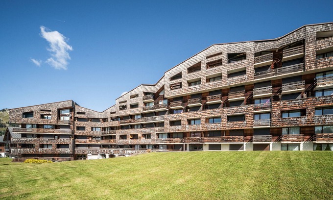 Le Praz de Lys Apartment | Apartment 'Les Pralyssimes 462' with Mountain View, Private Terrace and Wi-Fi