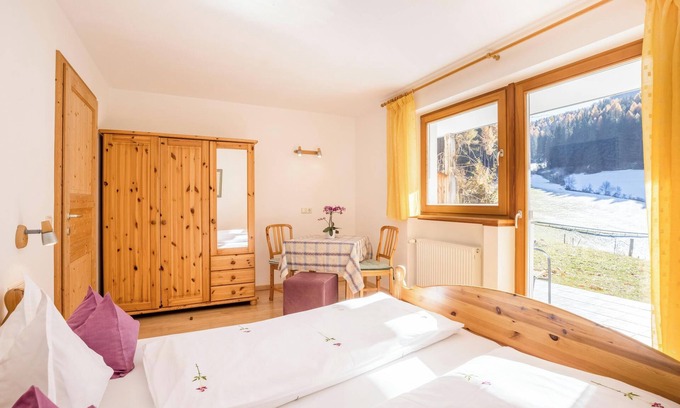 Monguelfo Apartment | Apartment "Lettnerhof BnB 2" with Mountain View, Wi-Fi, Terrace & Garden
