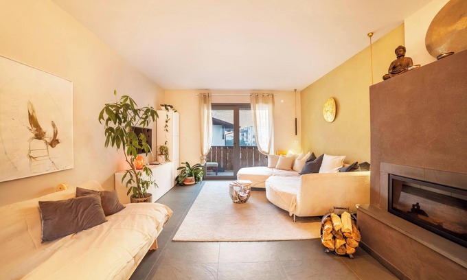 Naturno Apartment | Apartment 'Lieblingsplatzl' with Balcony, Garden & Wi-Fi