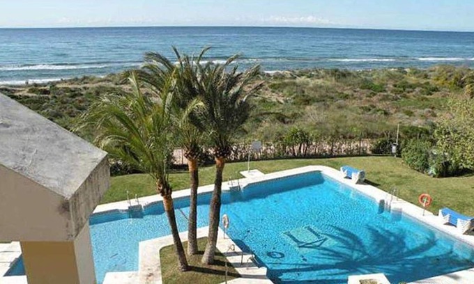 Nikki Beach Apartment | Apartment located 25m from the best beach in Marbella 3 swimming pools, wifi 1GB