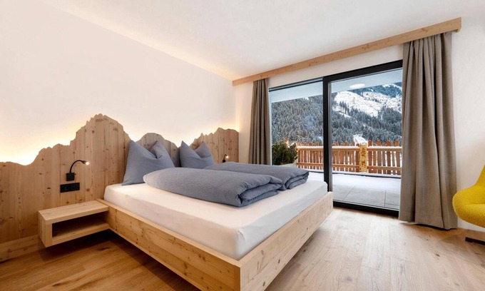 Fleres Apartment | Apartment 'Lodge 2' with Mountain View, Private Terrace and Wi-Fi