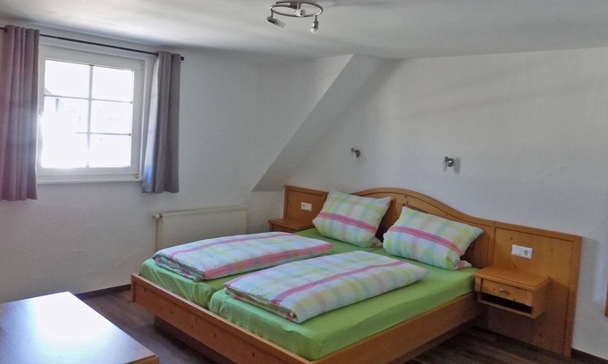 Finnentrop Apartment | Apartment 'Löwenzahn' with Shared Garden, Balcony and Wi-Fi