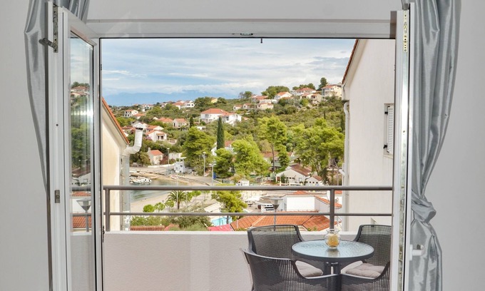 Necujam Apartment | Apartment Lucija with sea view