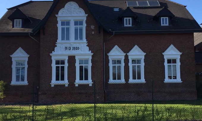 Loxstedt Apartment | Apartment Luke in historic villa "Northern Lights"