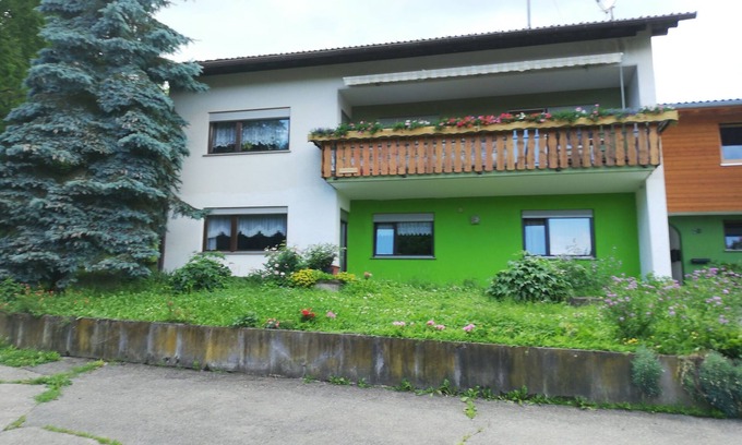 Uehlingen-Birkendorf Apartment | Apartment 'Mit 80qm' with Shared Terrace and Wi-Fi