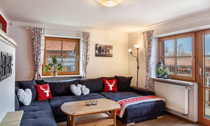 Ried Apartment | Apartment "Mair - Bergblick" with Mountain View, Shared Terrace & Wi-Fi