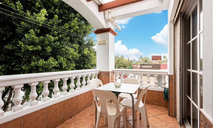 Campanillas Apartment | Apartment 'Manoli' with Mountain View, Wi-Fi and Air Conditioning