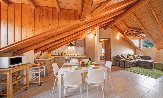 Esino Lario Apartment | Apartment 'Mansarda Fra Monte E Lago' with Mountain View, Shared Terrace and Wi-Fi