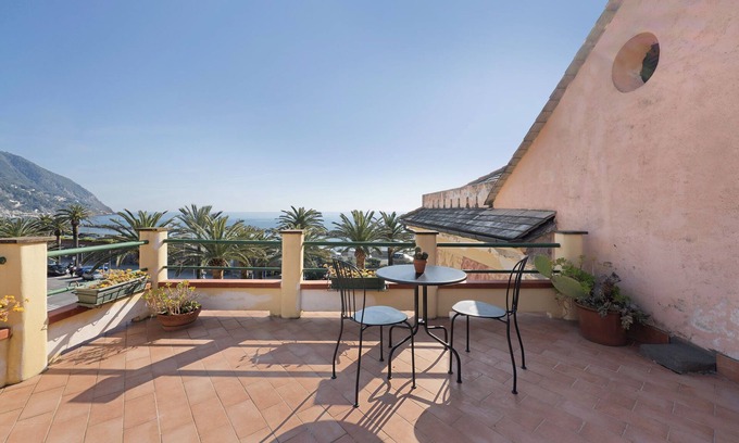 Moneglia Apartment | Apartment 'Marcone' with Sea View, Private Terrace and Wi-Fi