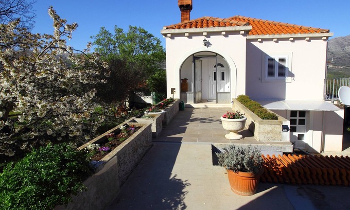 Cilipi Apartment | Apartment Marita - One Bedroom Apartment with Balcony