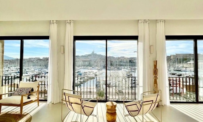 Hotel-de-Ville Apartment | Apartment Marsiho - Vieux Port front line