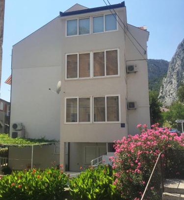 Omis Apartment | Apartment Mate