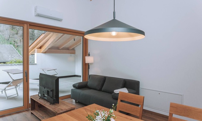 Lana Apartment | Apartment 'Matscherhof Apple Blossom Exclusive' with Mountain View, Wi-Fi and Air Conditioning