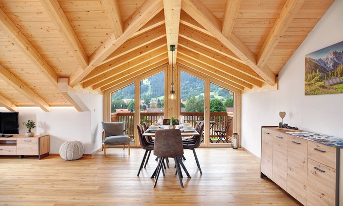 Unterammergau Apartment | Apartment Meditz with Mountain View, Balcony & Wi-Fi
